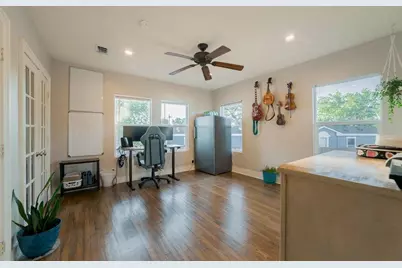 121 Margot Lane, Spicewood, TX 78669 - Photo 18