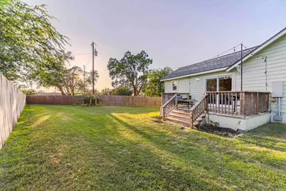 121 Margot Lane, Spicewood, TX 78669 - Photo 22