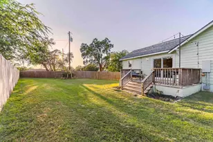 121 Margot Ln, Spicewood, TX 78669 - Photo 22
