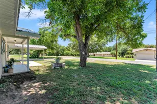 210 Robin Rd, Highland Haven, TX 78654 - Photo 6