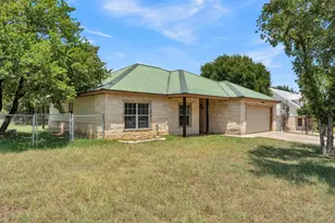 145 Chaumont St, Kingsland, TX 78639 - Photo 2