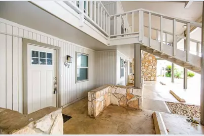 104 Cove East, Horseshoe Bay, TX 78657 - Photo 10