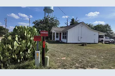 107 N Hall Street, Richland Springs, TX 76871 - Photo 4