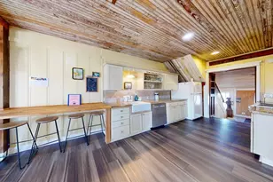 131 W White Ave, Out of Area, TX 78373 - Photo 14