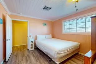 131 W White Ave, Out of Area, TX 78373 - Photo 28