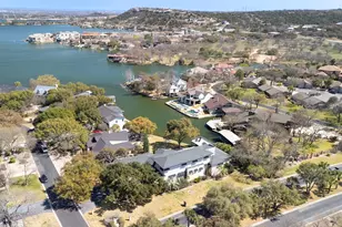 101 Harbor Light Blvd, Horseshoe Bay, TX 78657 - Photo 4