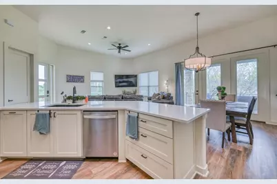302 Parallel Circle, Horseshoe Bay, TX 78657 - Photo 10