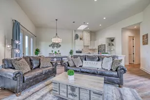 302 Parallel Cir, Horseshoe Bay, TX 78657 - Photo 4