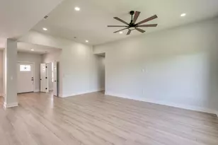 101 Olympia Hills Ct, Kingsland, TX 78639 - Photo 14