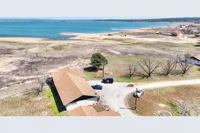 126 Lake Breeze Drive, Buchanan Dam, TX 78609 - Photo 2
