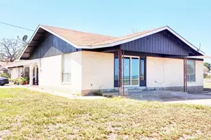 126 Lake Breeze Dr, Buchanan Dam, TX 78609 - Photo 8