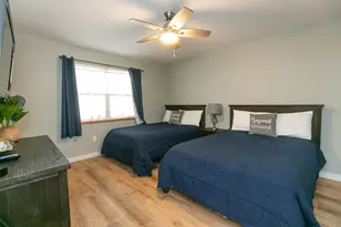 104 Cove E, Horseshoe Bay, TX 78657 - Photo 4