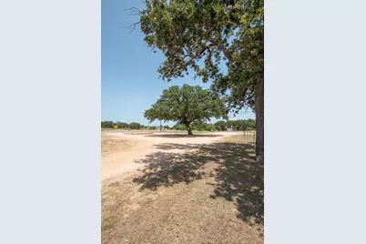 2929 Highway 261, Buchanan Dam, TX 78609 - Photo 14