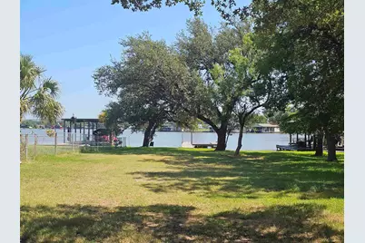 124 S Shorewood Drive, Granite Shoals, TX 78654 - Photo 4