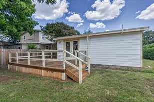 1109 Hickory St, Llano, TX 78643 - Photo 24