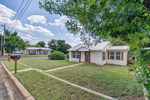 1109 Hickory St, Llano, TX 78643 - Photo 18