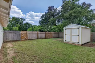 1109 Hickory St, Llano, TX 78643 - Photo 26