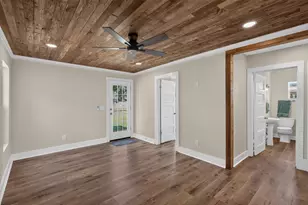 1109 Hickory St, Llano, TX 78643 - Photo 6