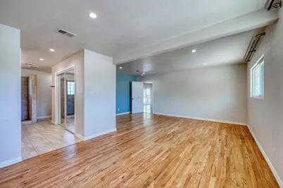 1207 W Haynie Street, Llano, TX 78643 - Photo 10