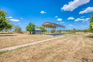 1207 W Haynie St, Llano, TX 78643 - Photo 20