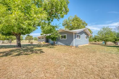 1207 W Haynie Street, Llano, TX 78643 - Photo 2