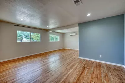 1207 W Haynie Street, Llano, TX 78643 - Photo 8