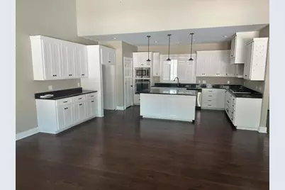 207 Buckingham, Marble Falls, TX 78654 - Photo 6