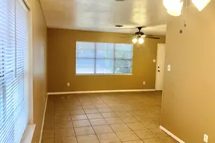 1112B Northwood, Marble Falls, TX 78654 - Photo 4