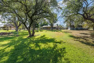142 Lake Shore Dr, Horseshoe Bay, TX 78657 - Photo 12