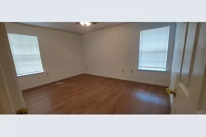 404 B Ave S, Marble Falls, TX 78654 - Photo 6