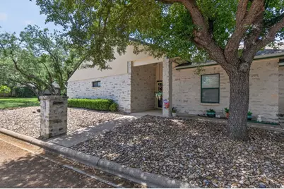 27 Fairway Lane, Meadowlakes, TX 78654 - Photo 14