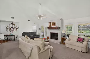 27 Fairway Ln, Meadowlakes, TX 78654 - Photo 4