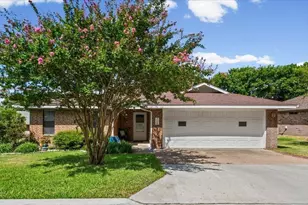 708 Cottonwood Dr, Burnet, TX 78611 - Photo 2