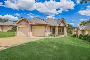 232 Faultline Dr, Horseshoe Bay, TX 78657 - Photo 1