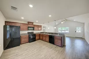 117 N Pass, Kingsland, TX 78639 - Photo 14