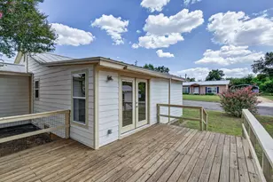 1109 Hickory St, Llano, TX 78643 - Photo 30
