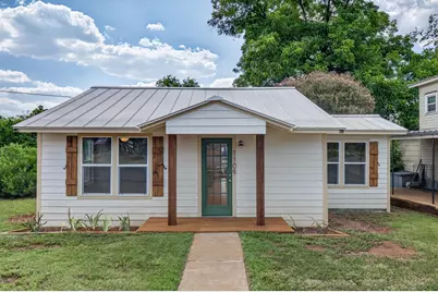 1109 Hickory Street, Llano, TX 78643 - Photo 2