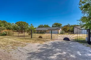 212 Deer Dr, Sunrise Beach, TX 78643 - Photo 2