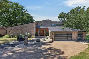 110 Silver Spur, Horseshoe Bay, TX 78657 - Photo 2
