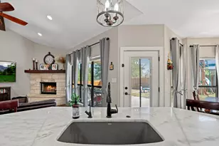 510 Woodland Park Dr, Marble Falls, TX 78654 - Photo 16
