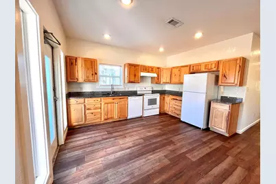 711 Dallas Street, Kingsland, TX 78639 - Photo 12