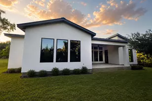 107 Fox Fur St, Horseshoe Bay, TX 78657 - Photo 8