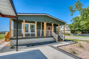 1200 E Green St, Llano, TX 78643 - Photo 2