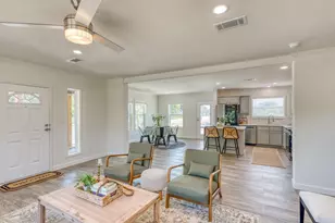 1200 E Green St, Llano, TX 78643 - Photo 10
