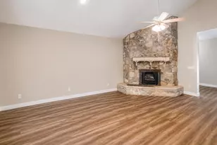 120 Meadowlakes, Meadowlakes, TX 78654 - Photo 2