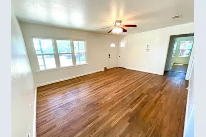 1007 Flag Street, Llano, TX 78643 - Photo 2