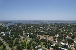 311 E Castleshoals Dr, Granite Shoals, TX 78654 - Photo 12