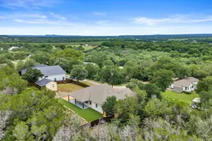 511 Taylor Dr, Horseshoe Bay, TX 78657 - Photo 36