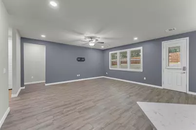 511 Taylor Dr, Horseshoe Bay, TX 78657 - Photo 6