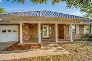 405 E Granite St, Llano, TX 78643 - Photo 4